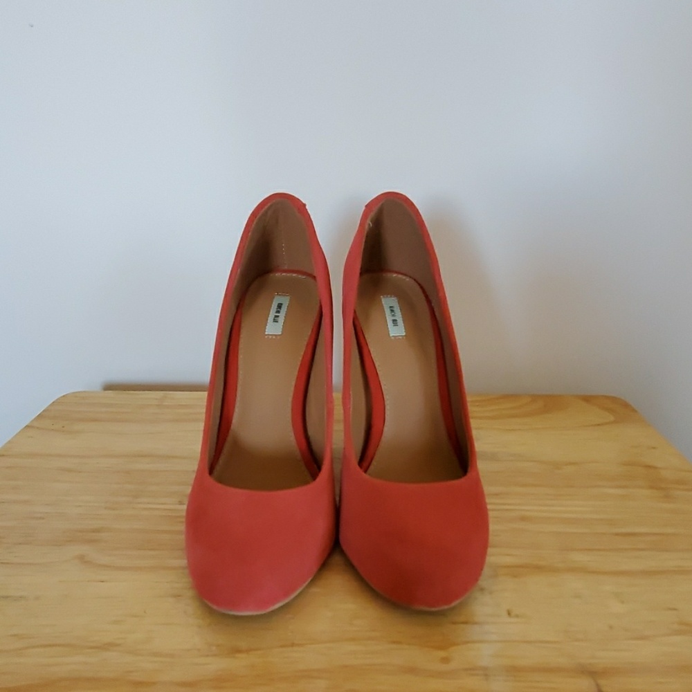 Urban Outfitters Red 4 inch heels shoes size 7